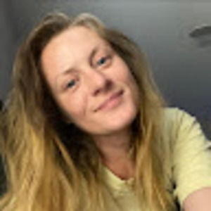 Meet your Posher, Holly